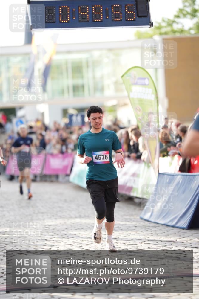 12.06.2026 - Holstenköstenlauf LAZAROV Photography http://msf.ph/oto/9739179 12.06.2026 19:49:54 Laufen 3470, 3525, 3754, 3838, 4514, 4536, 4576, 4602 meine-sportfotos.de