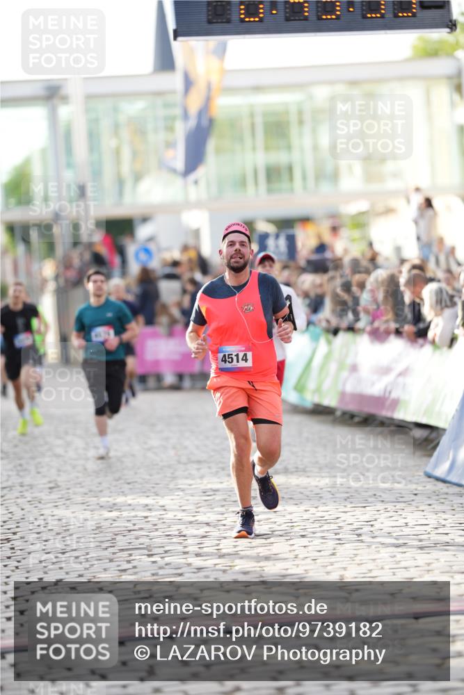 12.06.2026 - Holstenköstenlauf LAZAROV Photography http://msf.ph/oto/9739182 12.06.2026 19:49:52 Laufen 3470, 3754, 3838, 4514, 4536, 4576, 4661 meine-sportfotos.de