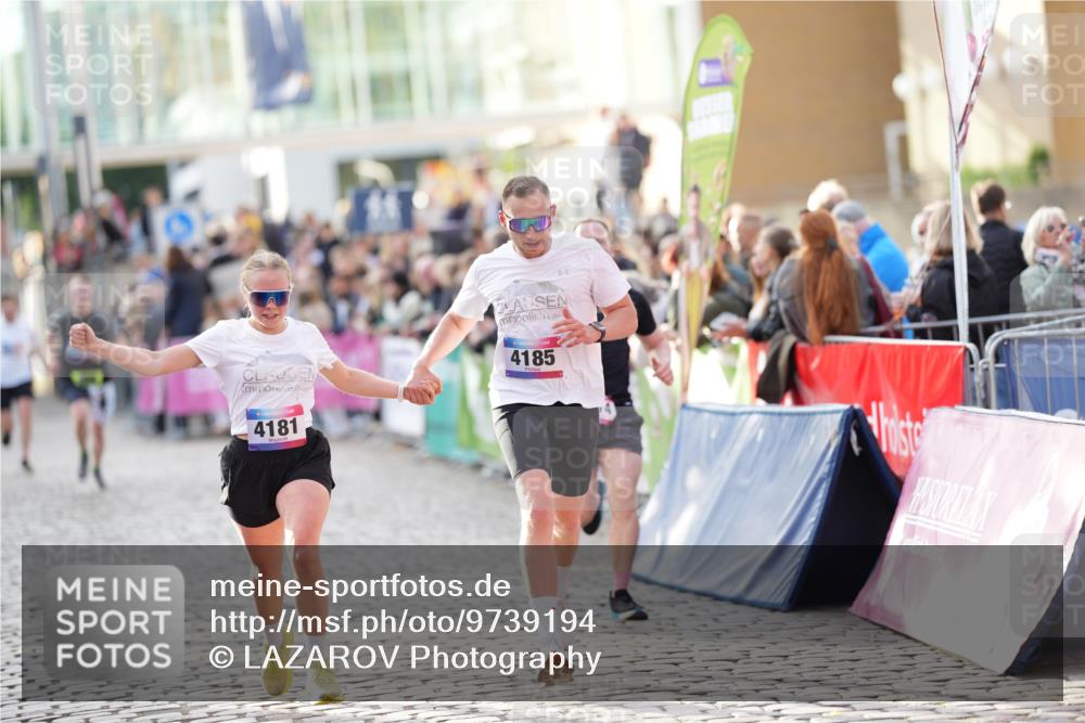 12.06.2026 - Holstenköstenlauf LAZAROV Photography http://msf.ph/oto/9739194 12.06.2026 19:49:40 Laufen 3274, 4085, 4181, 4185, 4442 meine-sportfotos.de