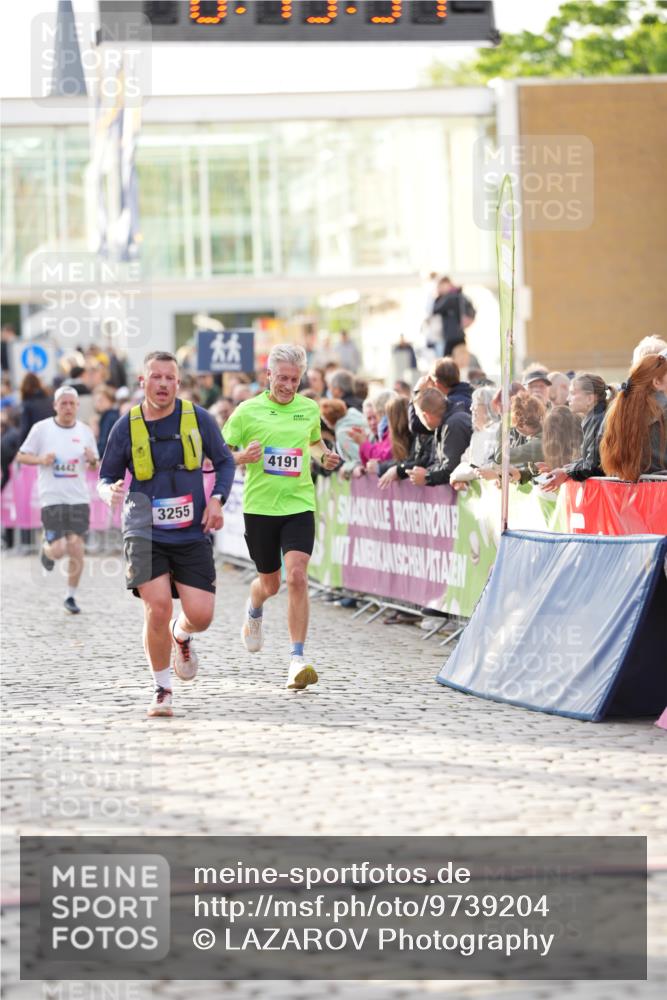 12.06.2026 - Holstenköstenlauf LAZAROV Photography http://msf.ph/oto/9739204 12.06.2026 19:49:30 Laufen 3101, 3255, 3610, 4191, 4442 meine-sportfotos.de