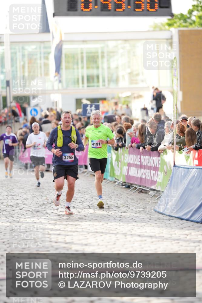 12.06.2026 - Holstenköstenlauf LAZAROV Photography http://msf.ph/oto/9739205 12.06.2026 19:49:29 Laufen 3101, 3255, 3610, 4191 meine-sportfotos.de