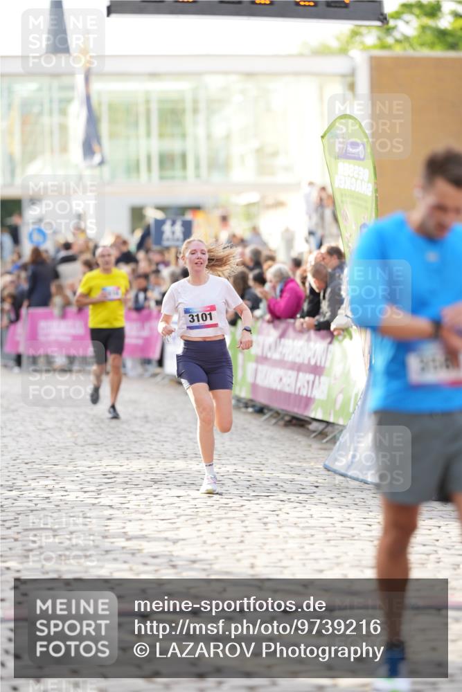 12.06.2026 - Holstenköstenlauf LAZAROV Photography http://msf.ph/oto/9739216 12.06.2026 19:49:23 Laufen 3101, 3567, 3866, 4588 meine-sportfotos.de