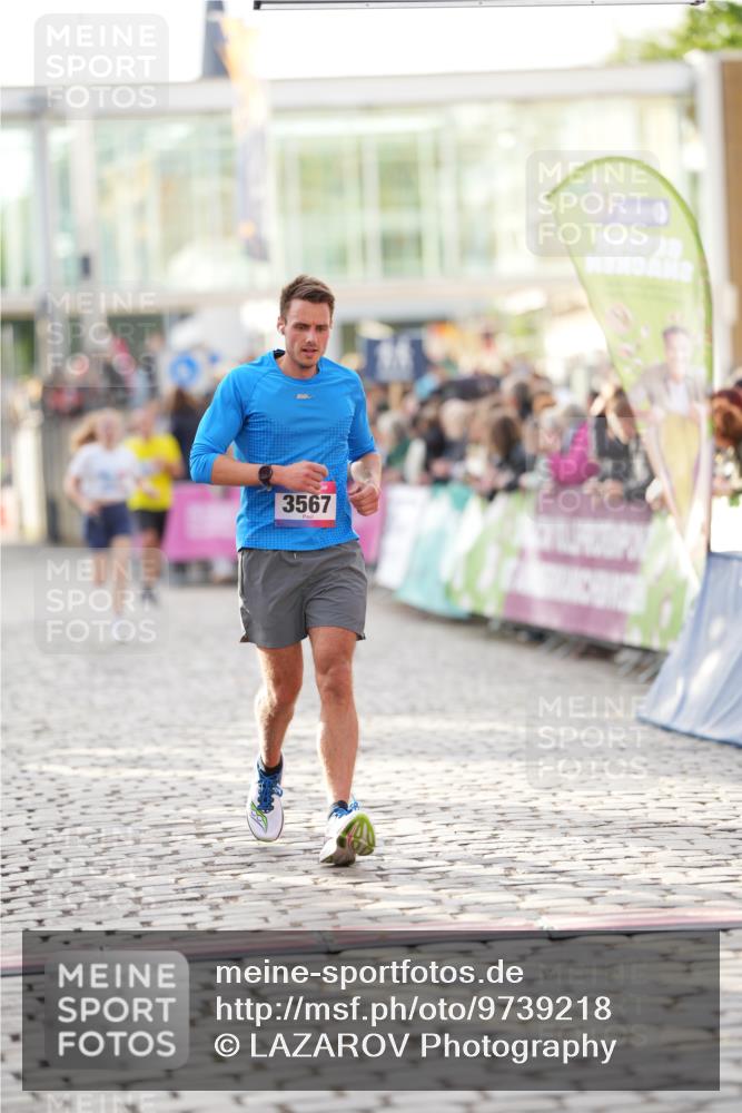 12.06.2026 - Holstenköstenlauf LAZAROV Photography http://msf.ph/oto/9739218 12.06.2026 19:49:20 Laufen 3436, 3567, 3708, 3866, 4354, 4588 meine-sportfotos.de