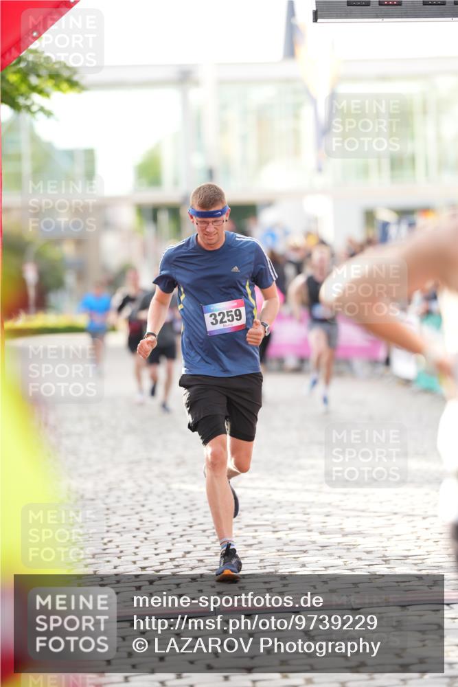12.06.2026 - Holstenköstenlauf LAZAROV Photography http://msf.ph/oto/9739229 12.06.2026 19:49:10 Laufen 3132, 3259, 3436, 3506, 3657, 3715, 4412 meine-sportfotos.de