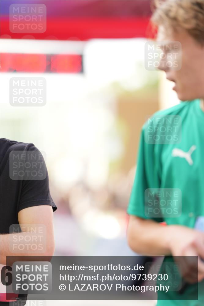 12.06.2026 - Holstenköstenlauf LAZAROV Photography http://msf.ph/oto/9739230 12.06.2026 19:49:09 Laufen 3132, 3259, 3506, 3657, 3715, 4412, 4428 meine-sportfotos.de