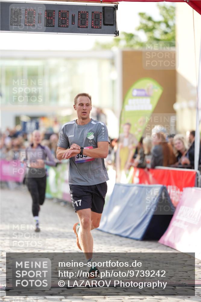 12.06.2026 - Holstenköstenlauf LAZAROV Photography http://msf.ph/oto/9739242 12.06.2026 19:48:59 Laufen 3071, 3310, 3531, 3860, 4124, 4428, 4461, 4498 meine-sportfotos.de