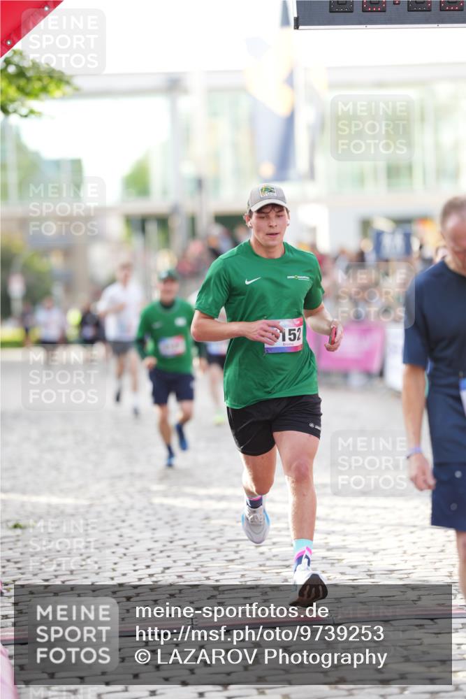 12.06.2026 - Holstenköstenlauf LAZAROV Photography http://msf.ph/oto/9739253 12.06.2026 19:48:51 Laufen 3051, 3146, 3624, 3884, 4124, 4152, 4461, 4498, 4530 meine-sportfotos.de