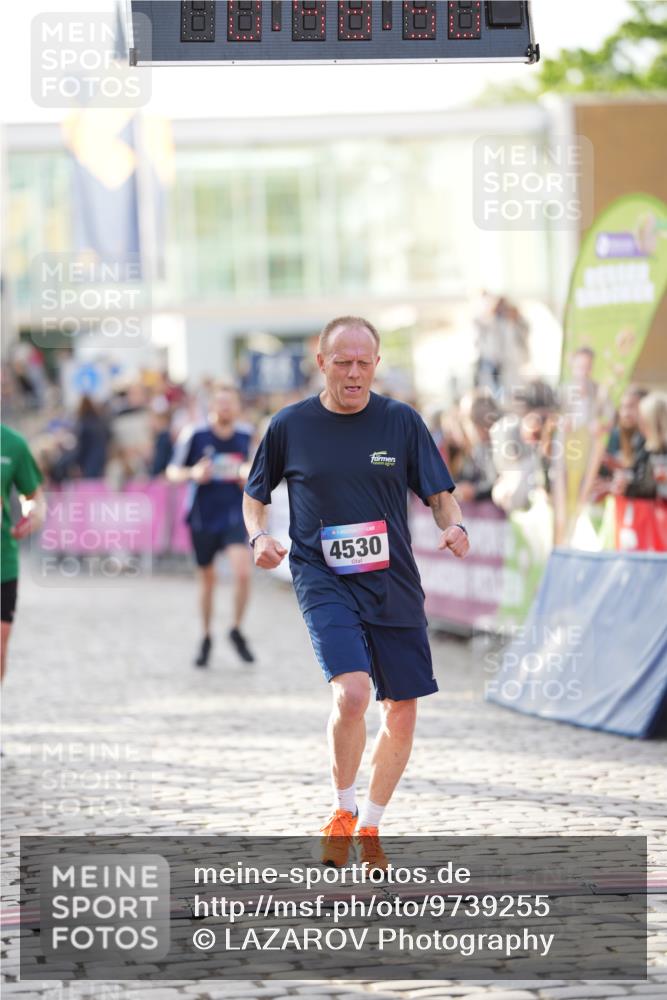 12.06.2026 - Holstenköstenlauf LAZAROV Photography http://msf.ph/oto/9739255 12.06.2026 19:48:49 Laufen 3034, 3051, 3146, 3624, 3884, 4124, 4152, 4530 meine-sportfotos.de