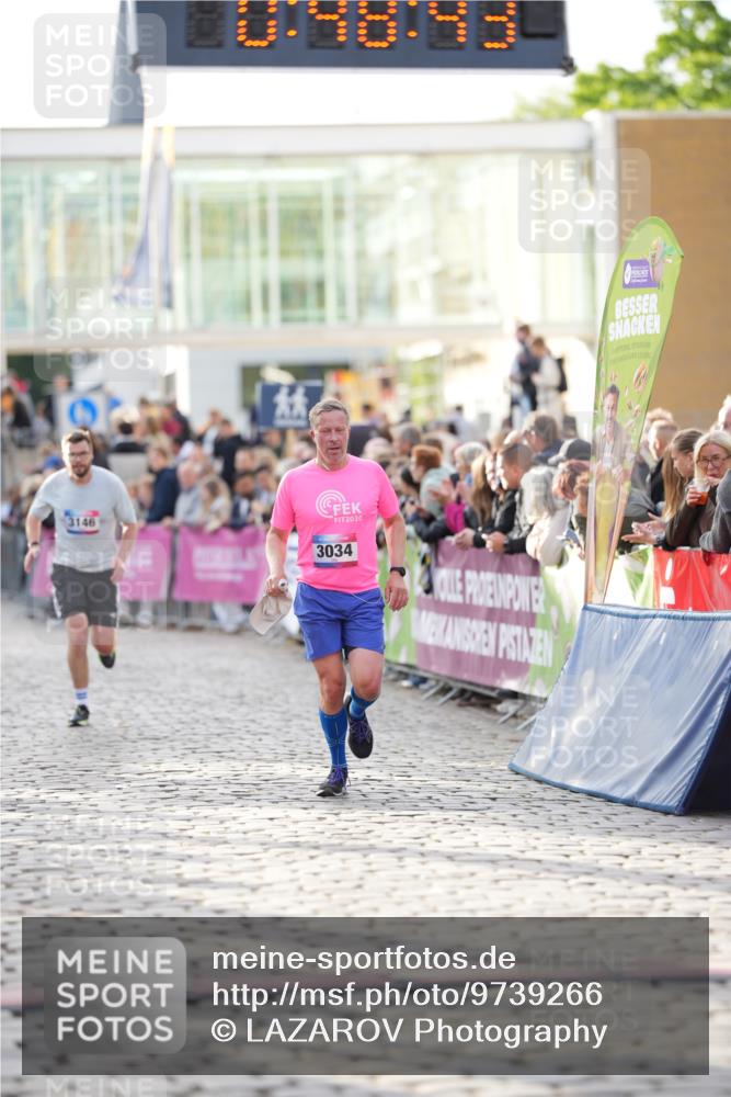 12.06.2026 - Holstenköstenlauf LAZAROV Photography http://msf.ph/oto/9739266 12.06.2026 19:48:42 Laufen 3034, 3146, 3199, 3549, 3624, 3884, 3937, 4438, 4504 meine-sportfotos.de
