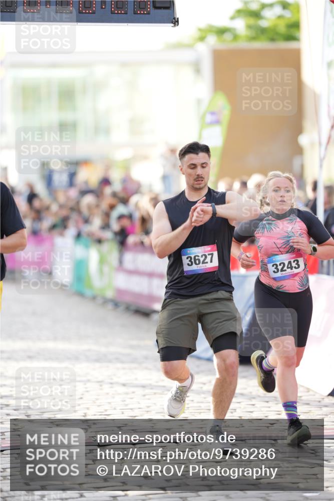 12.06.2026 - Holstenköstenlauf LAZAROV Photography http://msf.ph/oto/9739286 12.06.2026 19:48:29 Laufen 3126, 3208, 3243, 3307, 3627, 3875, 4436, 4516, 4695 meine-sportfotos.de