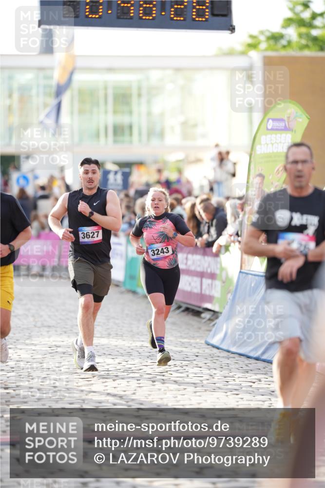 12.06.2026 - Holstenköstenlauf LAZAROV Photography http://msf.ph/oto/9739289 12.06.2026 19:48:27 Laufen 3126, 3208, 3243, 3307, 3627, 3875, 4161, 4516, 4669, 4695 meine-sportfotos.de