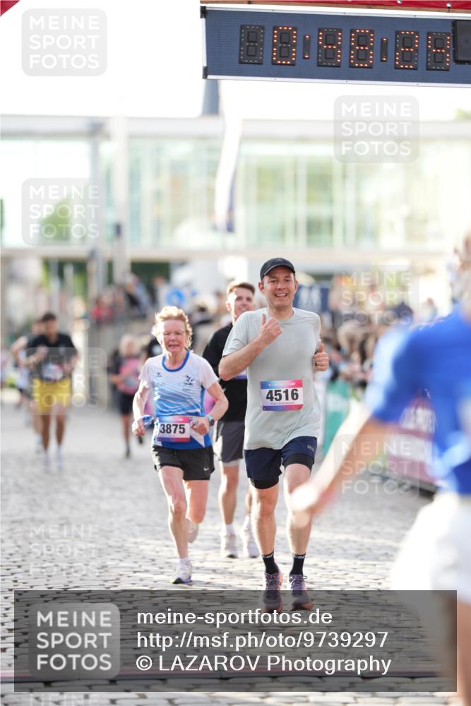 12.06.2026 - Holstenköstenlauf LAZAROV Photography http://msf.ph/oto/9739297 12.06.2026 19:48:23 Laufen 3126, 3208, 3307, 3875, 4161, 4516, 4669, 4919 meine-sportfotos.de