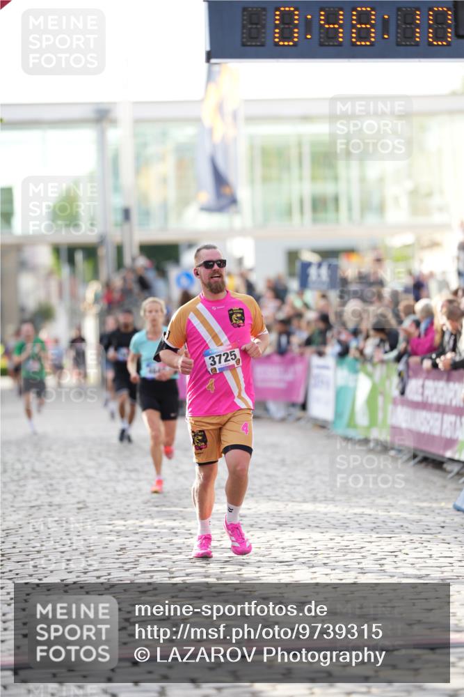 12.06.2026 - Holstenköstenlauf LAZAROV Photography http://msf.ph/oto/9739315 12.06.2026 19:48:09 Laufen 3725, 3848, 4649 meine-sportfotos.de