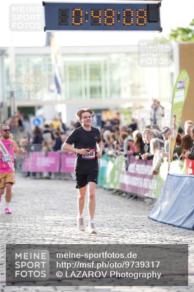 12.06.2026 - Holstenköstenlauf LAZAROV Photography http://msf.ph/oto/9739317 12.06.2026 19:48:07 Laufen 3725, 3848 meine-sportfotos.de