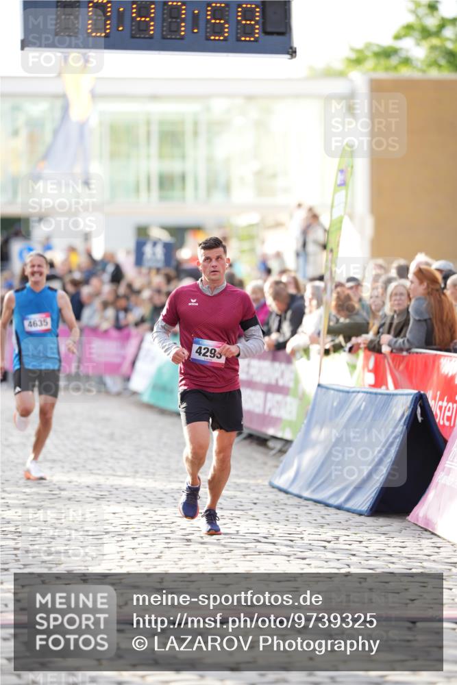 12.06.2026 - Holstenköstenlauf LAZAROV Photography http://msf.ph/oto/9739325 12.06.2026 19:47:58 Laufen 3651, 3930, 4293, 4635, 4744 meine-sportfotos.de