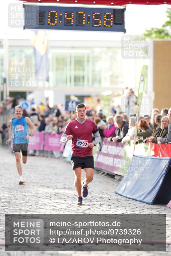 12.06.2026 - Holstenköstenlauf LAZAROV Photography http://msf.ph/oto/9739326 12.06.2026 19:47:58 Laufen 3651, 3930, 4293, 4635, 4744 meine-sportfotos.de