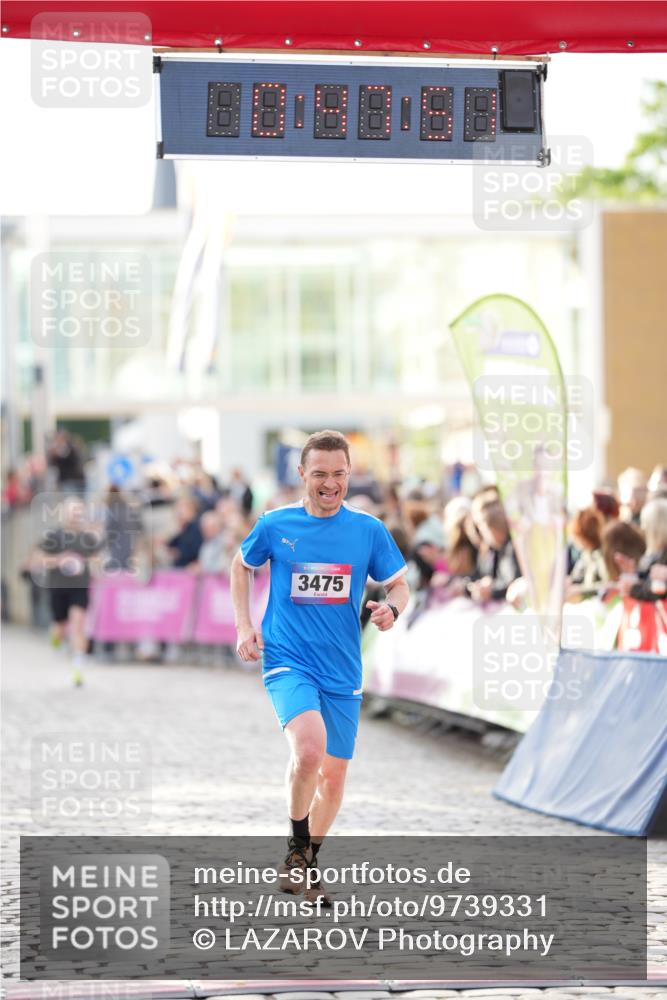 12.06.2026 - Holstenköstenlauf LAZAROV Photography http://msf.ph/oto/9739331 12.06.2026 19:47:50 Laufen 3475, 3757, 4348, 4744 meine-sportfotos.de