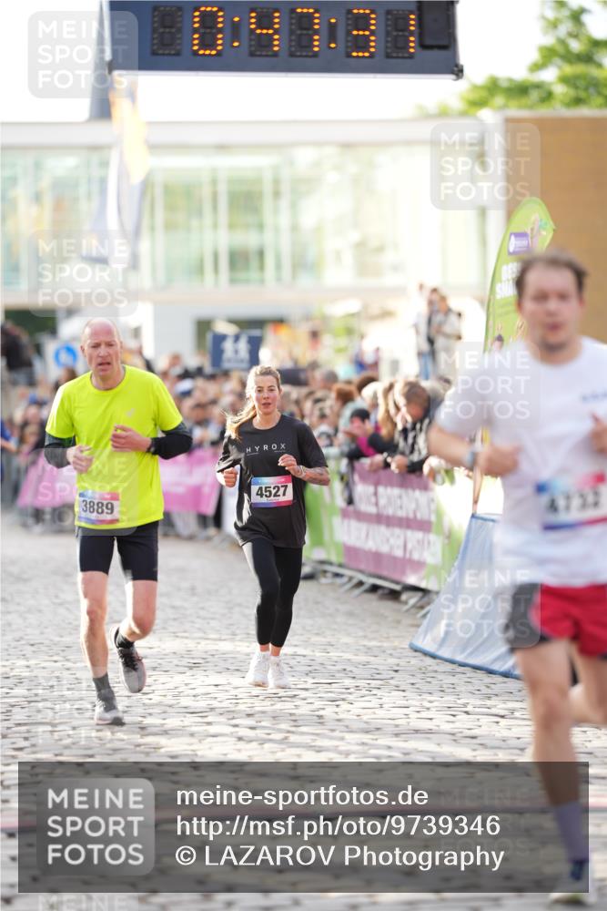 12.06.2026 - Holstenköstenlauf LAZAROV Photography http://msf.ph/oto/9739346 12.06.2026 19:47:30 Laufen 3889, 3934, 3935, 4176, 4527, 4647, 4732 meine-sportfotos.de