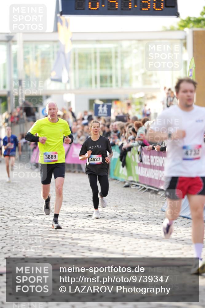 12.06.2026 - Holstenköstenlauf LAZAROV Photography http://msf.ph/oto/9739347 12.06.2026 19:47:30 Laufen 3889, 3934, 3935, 4176, 4527, 4647, 4732 meine-sportfotos.de
