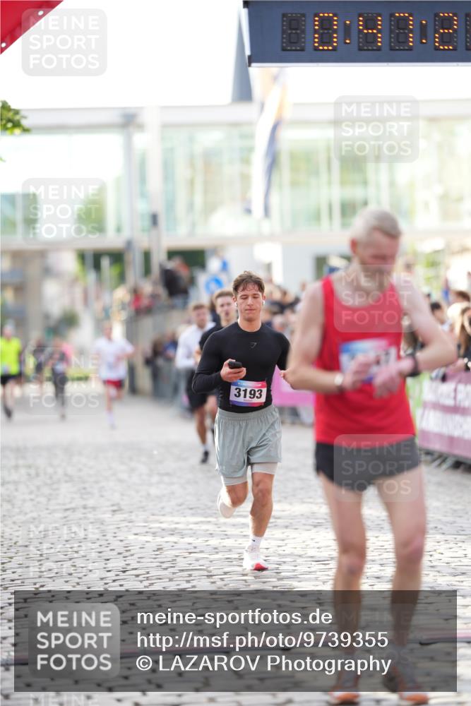 12.06.2026 - Holstenköstenlauf LAZAROV Photography http://msf.ph/oto/9739355 12.06.2026 19:47:22 Laufen 3193, 3533, 3647, 4546, 4647 meine-sportfotos.de