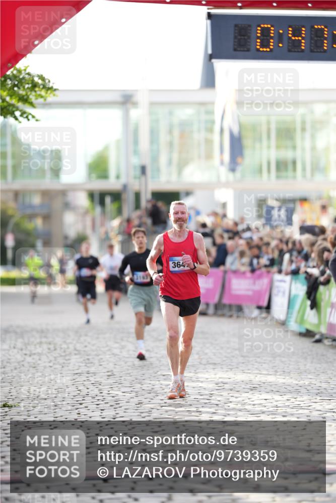 12.06.2026 - Holstenköstenlauf LAZAROV Photography http://msf.ph/oto/9739359 12.06.2026 19:47:19 Laufen 3193, 3533, 3647, 4546 meine-sportfotos.de