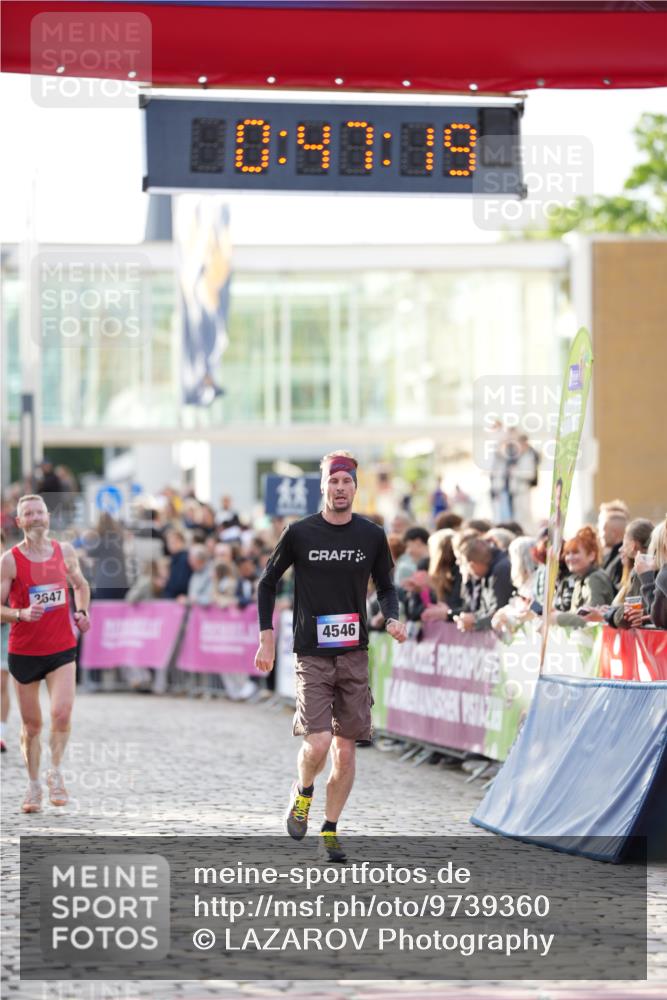12.06.2026 - Holstenköstenlauf LAZAROV Photography http://msf.ph/oto/9739360 12.06.2026 19:47:18 Laufen 3647, 4546 meine-sportfotos.de