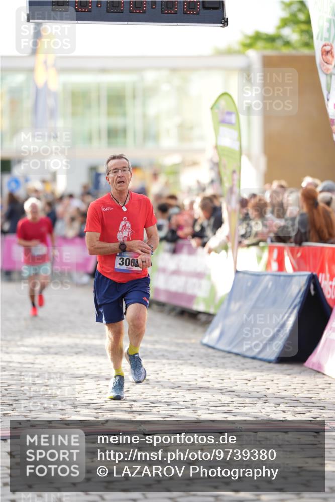 12.06.2026 - Holstenköstenlauf LAZAROV Photography http://msf.ph/oto/9739380 12.06.2026 19:46:35 Laufen 3062, 3309, 3702, 4247, 4253, 4255, 4772, 4773 meine-sportfotos.de