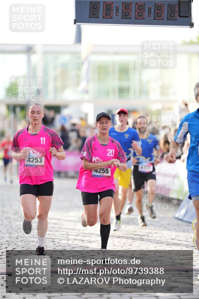 12.06.2026 - Holstenköstenlauf LAZAROV Photography http://msf.ph/oto/9739388 12.06.2026 19:46:30 Laufen 3022, 3309, 3554, 4247, 4253, 4255, 4772, 4773 meine-sportfotos.de