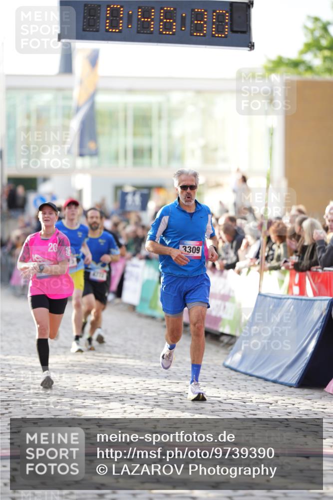 12.06.2026 - Holstenköstenlauf LAZAROV Photography http://msf.ph/oto/9739390 12.06.2026 19:46:29 Laufen 3022, 3309, 3554, 4247, 4253, 4255, 4772, 4773 meine-sportfotos.de