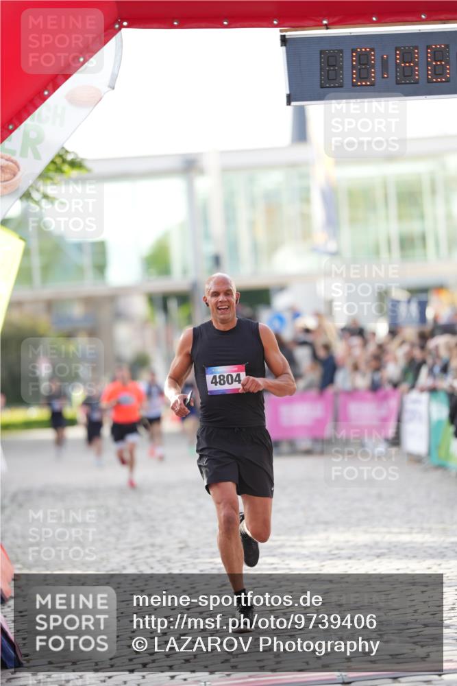 12.06.2026 - Holstenköstenlauf LAZAROV Photography http://msf.ph/oto/9739406 12.06.2026 19:46:13 Laufen 3039, 4804 meine-sportfotos.de