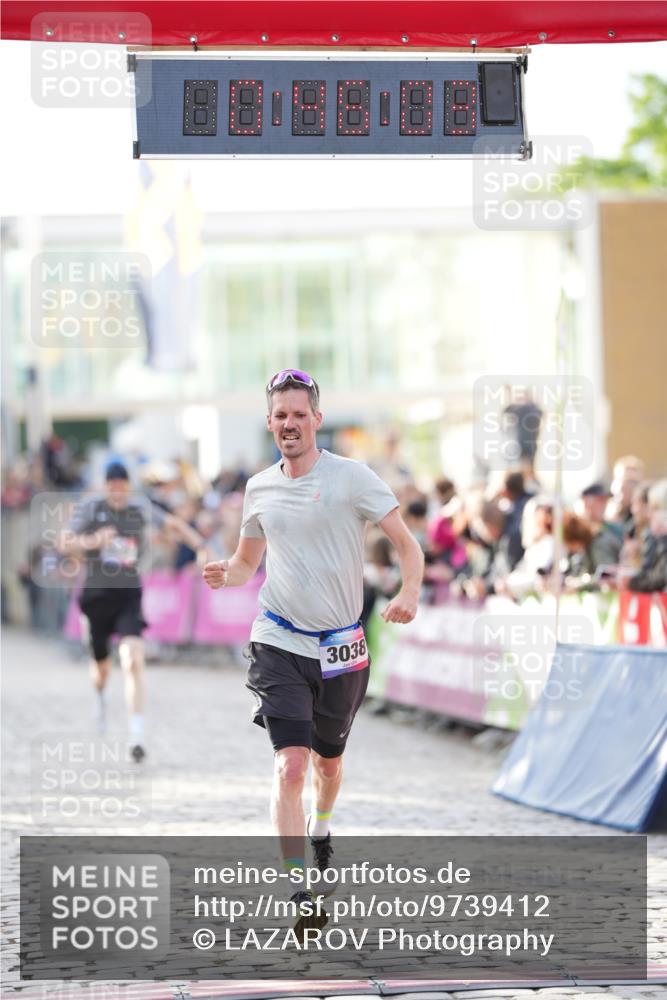 12.06.2026 - Holstenköstenlauf LAZAROV Photography http://msf.ph/oto/9739412 12.06.2026 19:46:03 Laufen 3038, 3645 meine-sportfotos.de
