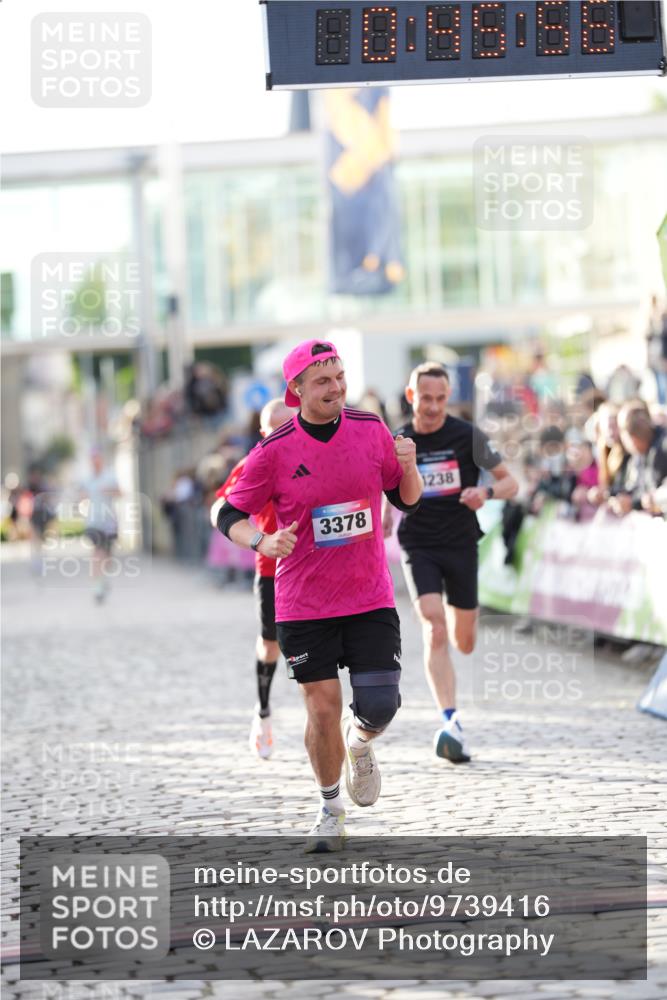 12.06.2026 - Holstenköstenlauf LAZAROV Photography http://msf.ph/oto/9739416 12.06.2026 19:45:55 Laufen 3378, 4167, 4188, 4238, 4700 meine-sportfotos.de