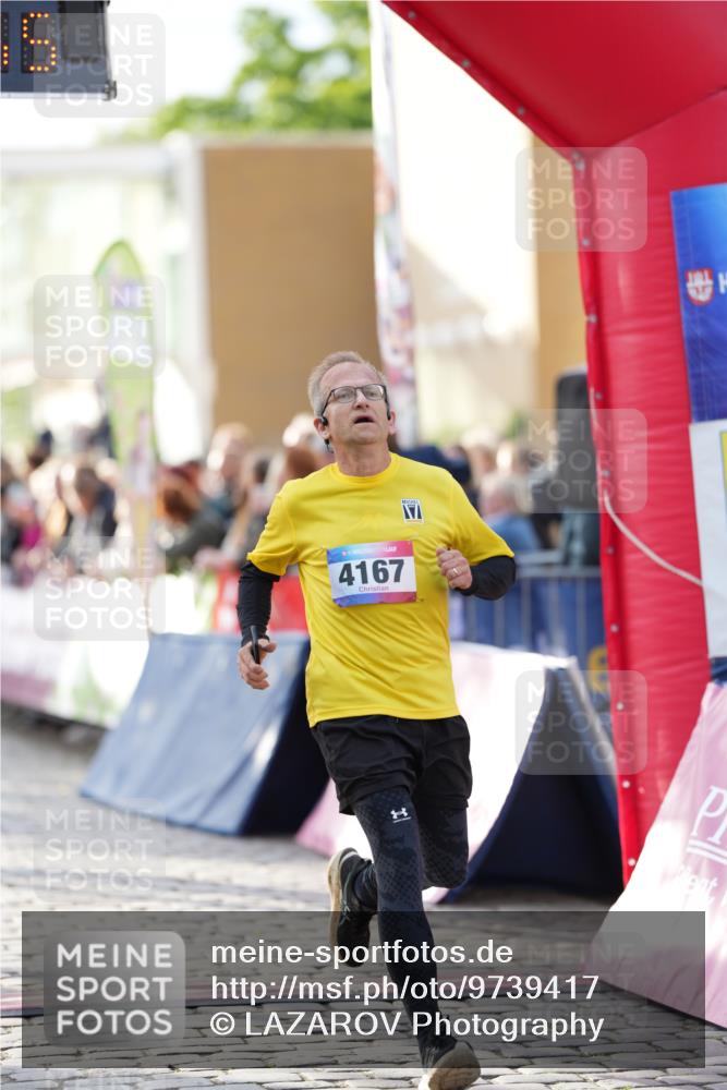 12.06.2026 - Holstenköstenlauf LAZAROV Photography http://msf.ph/oto/9739417 12.06.2026 19:45:54 Laufen 3378, 4167, 4188, 4238, 4656, 4700 meine-sportfotos.de