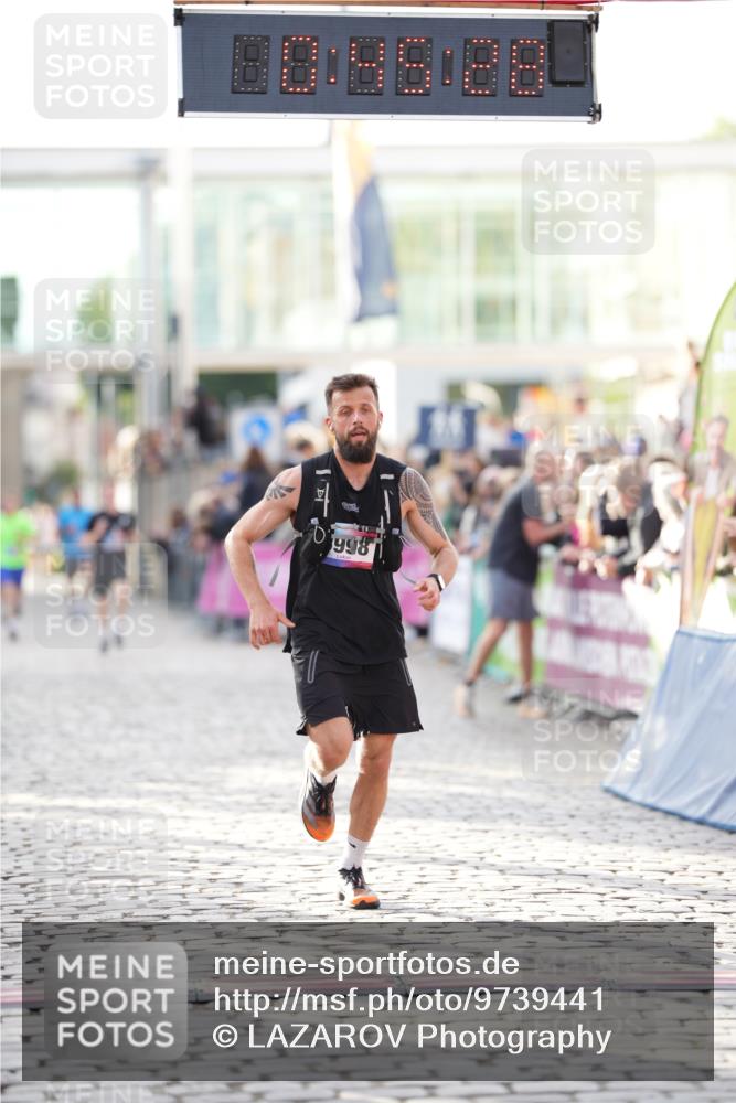 12.06.2026 - Holstenköstenlauf LAZAROV Photography http://msf.ph/oto/9739441 12.06.2026 19:45:27 Laufen 3560, 3998 meine-sportfotos.de