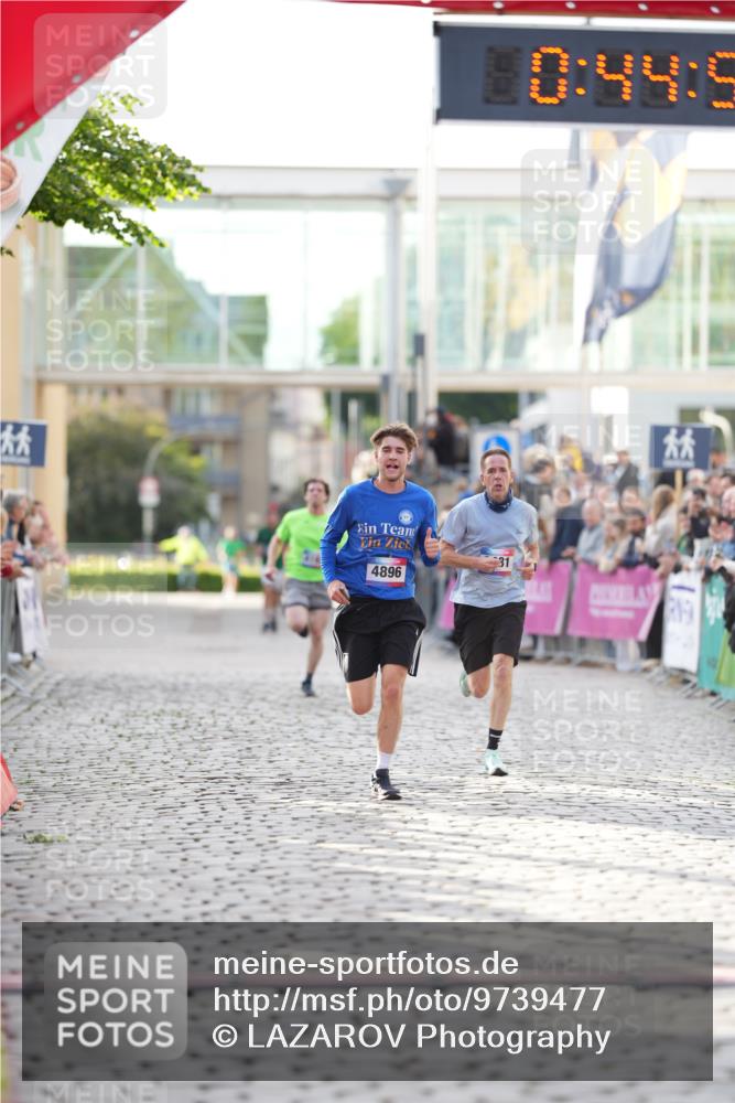 12.06.2026 - Holstenköstenlauf LAZAROV Photography http://msf.ph/oto/9739477 12.06.2026 19:44:50 Laufen 3881, 4193, 4294, 4896 meine-sportfotos.de