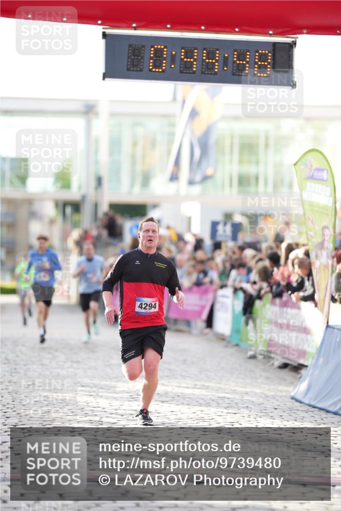 12.06.2026 - Holstenköstenlauf LAZAROV Photography http://msf.ph/oto/9739480 12.06.2026 19:44:48 Laufen 3881, 4294, 4896 meine-sportfotos.de