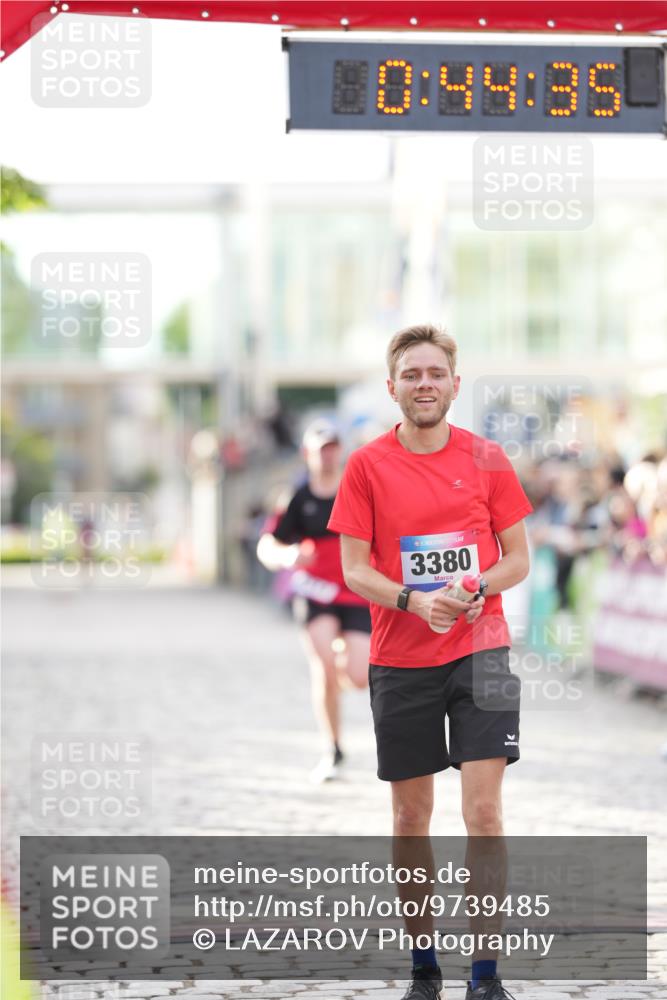 12.06.2026 - Holstenköstenlauf LAZAROV Photography http://msf.ph/oto/9739485 12.06.2026 19:44:35 Laufen 3380, 4314, 4513, 4573 meine-sportfotos.de