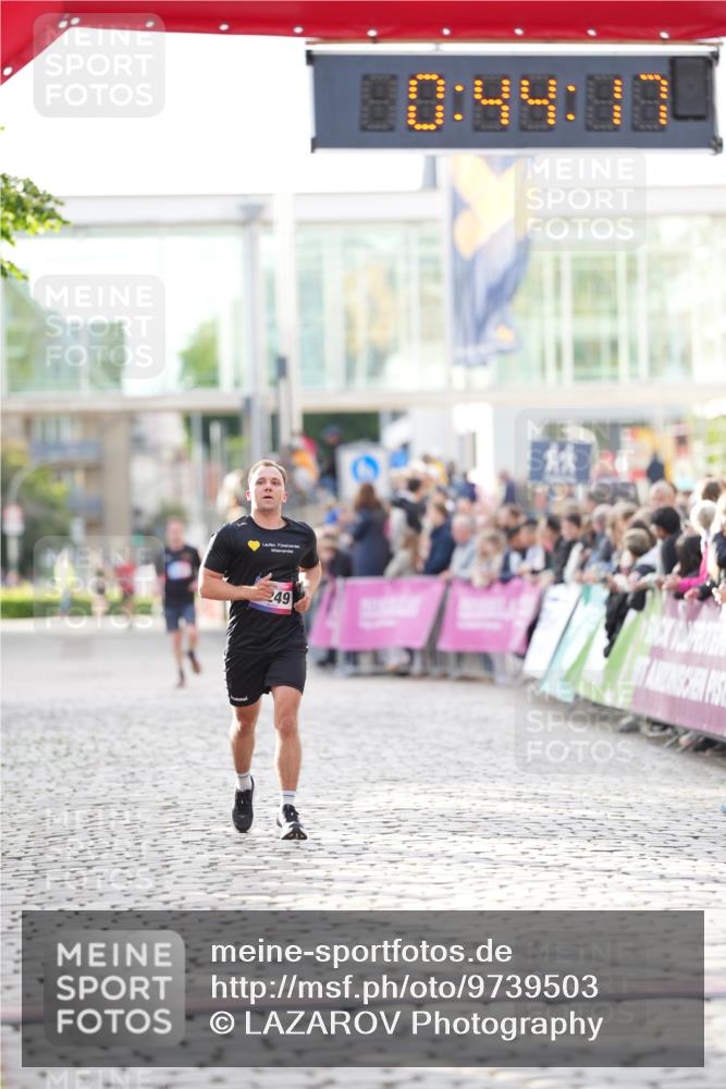 12.06.2026 - Holstenköstenlauf LAZAROV Photography http://msf.ph/oto/9739503 12.06.2026 19:44:16 Laufen 4249 meine-sportfotos.de