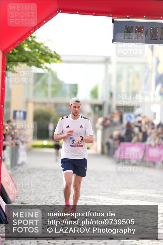 12.06.2026 - Holstenköstenlauf LAZAROV Photography http://msf.ph/oto/9739505 12.06.2026 19:44:08 Laufen 3295 meine-sportfotos.de