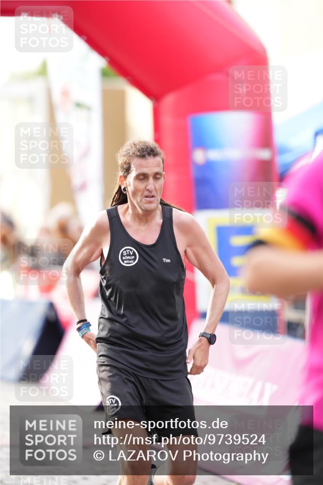 12.06.2026 - Holstenköstenlauf LAZAROV Photography http://msf.ph/oto/9739524 12.06.2026 19:43:44 Laufen 3064, 3188, 3191, 4799, 4843 meine-sportfotos.de