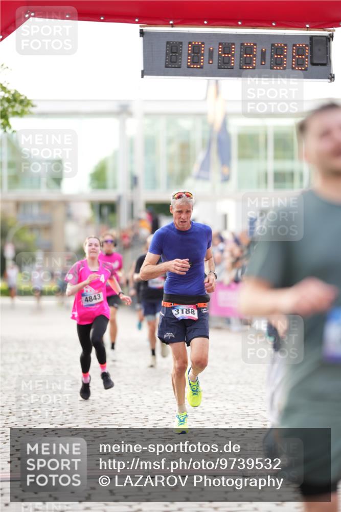 12.06.2026 - Holstenköstenlauf LAZAROV Photography http://msf.ph/oto/9739532 12.06.2026 19:43:37 Laufen 3015, 3064, 3188, 3191, 3640, 4164, 4843 meine-sportfotos.de