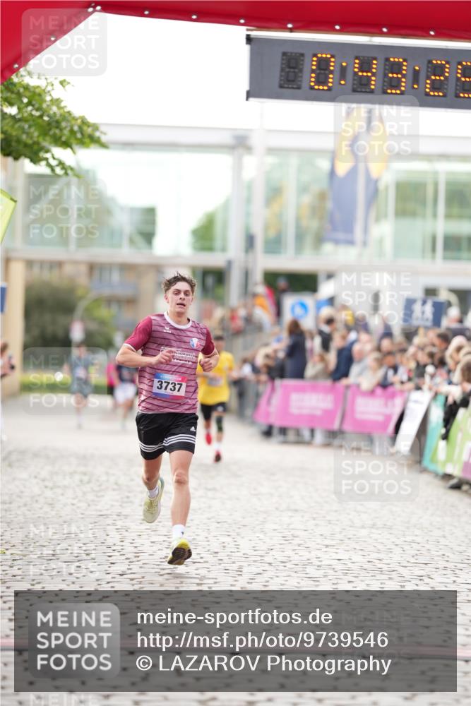 12.06.2026 - Holstenköstenlauf LAZAROV Photography http://msf.ph/oto/9739546 12.06.2026 19:43:28 Laufen 3737 meine-sportfotos.de