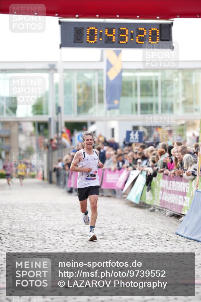12.06.2026 - Holstenköstenlauf LAZAROV Photography http://msf.ph/oto/9739552 12.06.2026 19:43:19 Laufen 3956 meine-sportfotos.de