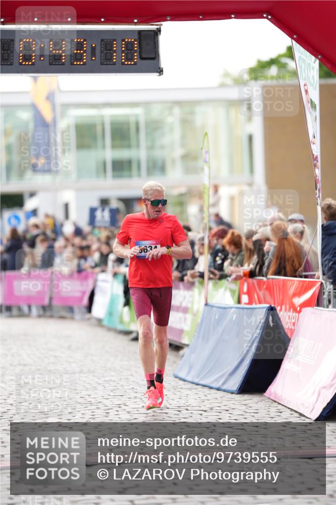 12.06.2026 - Holstenköstenlauf LAZAROV Photography http://msf.ph/oto/9739555 12.06.2026 19:43:09 Laufen 3634, 4195 meine-sportfotos.de