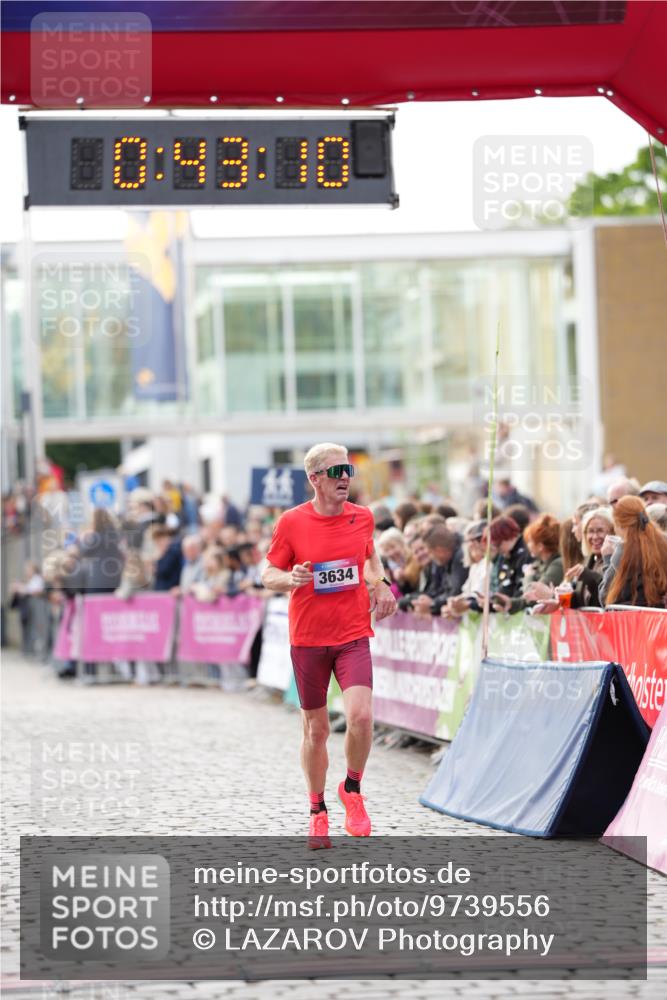 12.06.2026 - Holstenköstenlauf LAZAROV Photography http://msf.ph/oto/9739556 12.06.2026 19:43:09 Laufen 3634, 4195 meine-sportfotos.de
