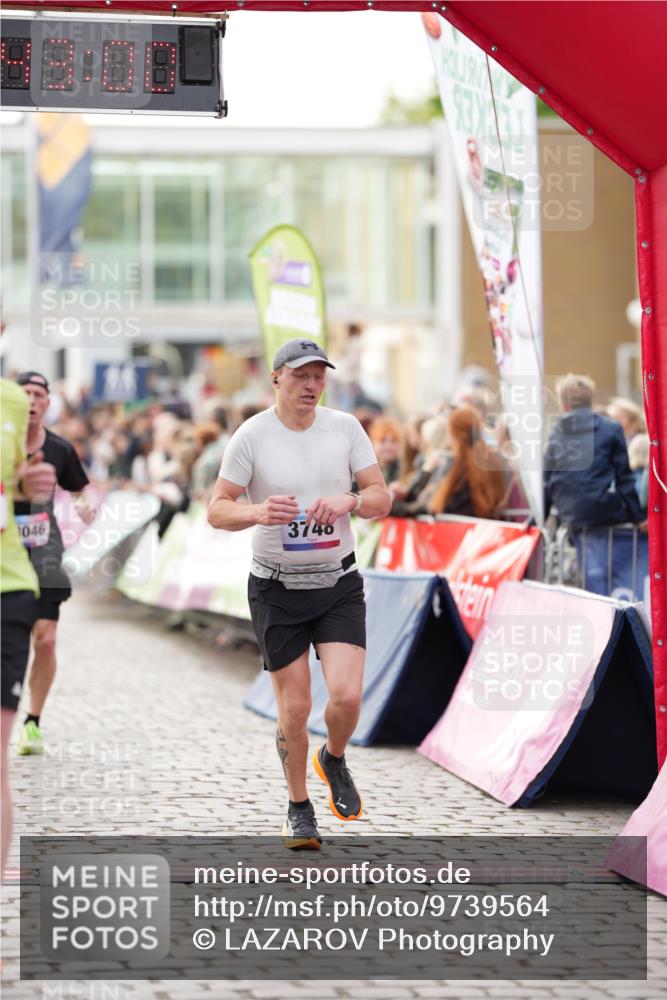 12.06.2026 - Holstenköstenlauf LAZAROV Photography http://msf.ph/oto/9739564 12.06.2026 19:42:59 Laufen 3046, 3420, 3555, 3748 meine-sportfotos.de