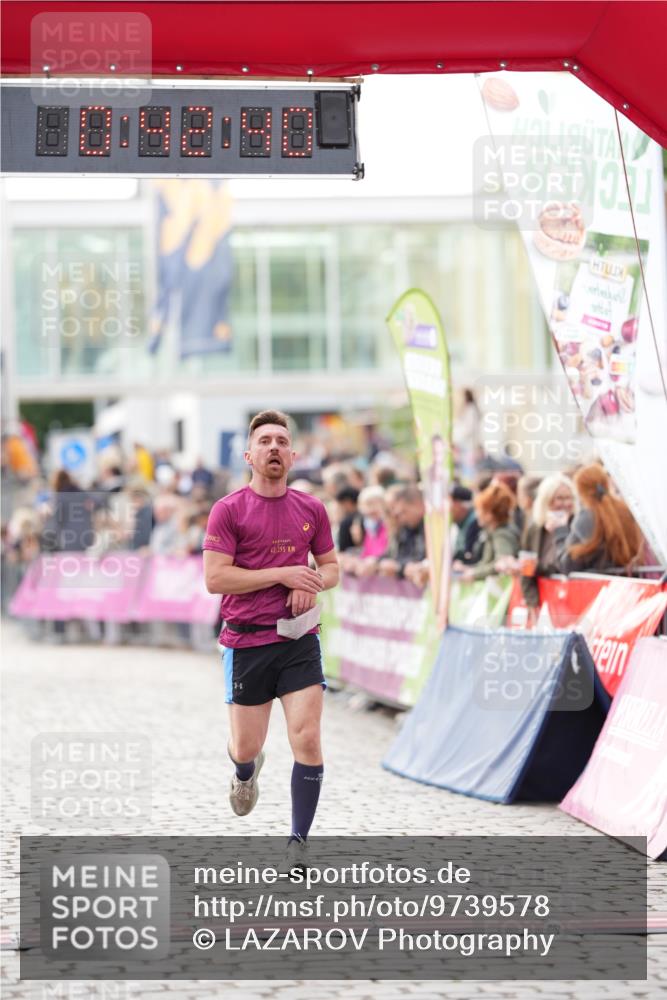 12.06.2026 - Holstenköstenlauf LAZAROV Photography http://msf.ph/oto/9739578 12.06.2026 19:42:39 Laufen 3210, 3294, 4614 meine-sportfotos.de