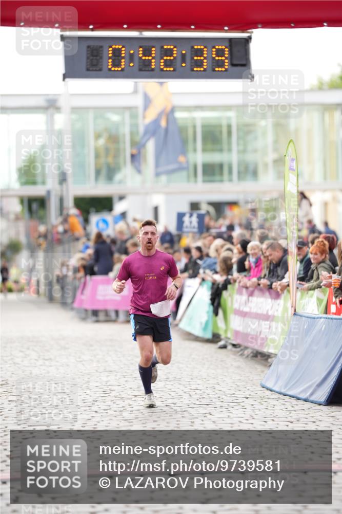 12.06.2026 - Holstenköstenlauf LAZAROV Photography http://msf.ph/oto/9739581 12.06.2026 19:42:38 Laufen 3210, 3294, 4614 meine-sportfotos.de
