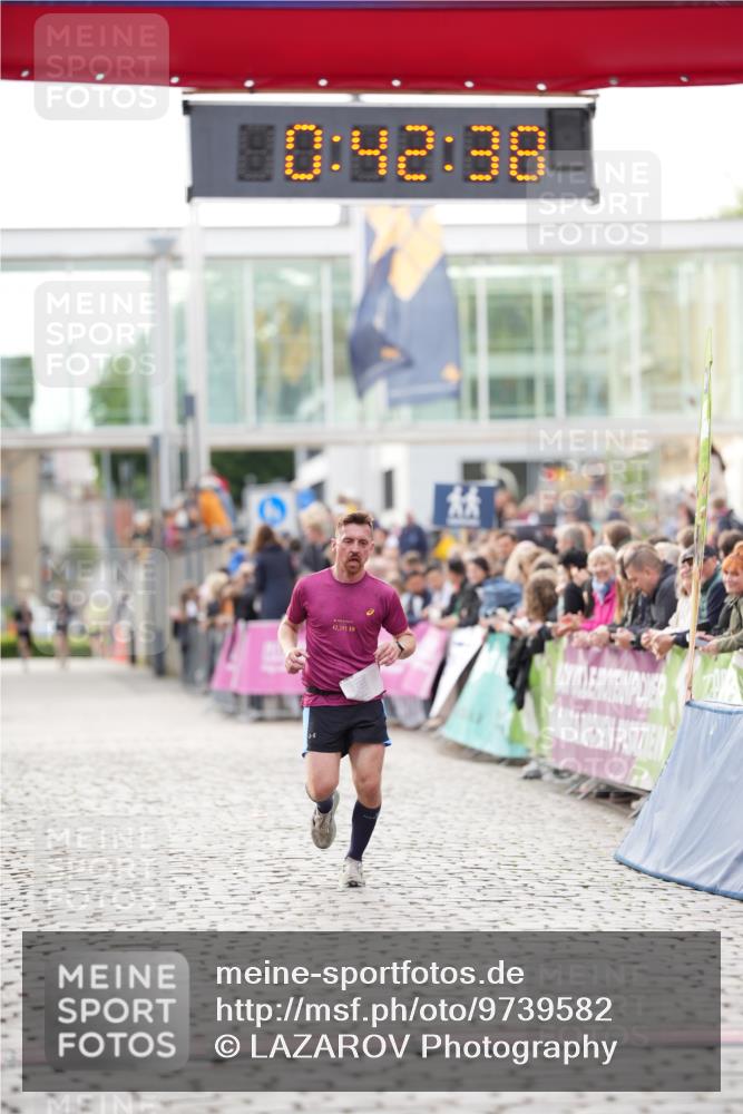 12.06.2026 - Holstenköstenlauf LAZAROV Photography http://msf.ph/oto/9739582 12.06.2026 19:42:38 Laufen 3210, 3294, 4614 meine-sportfotos.de