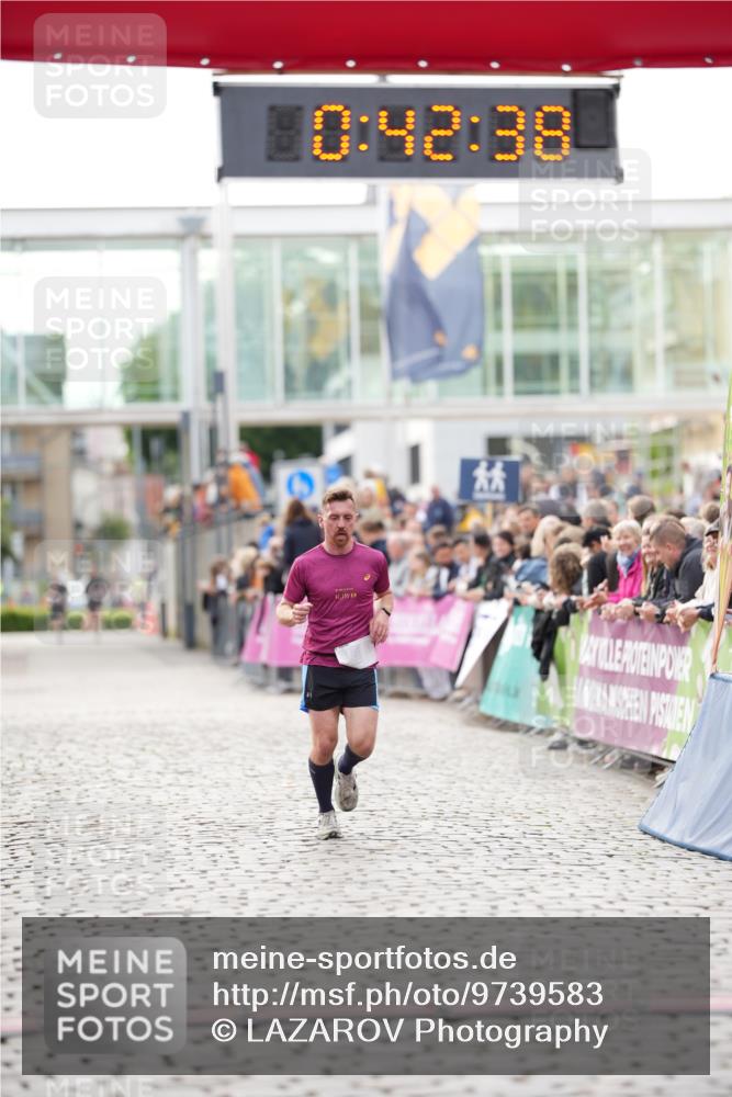 12.06.2026 - Holstenköstenlauf LAZAROV Photography http://msf.ph/oto/9739583 12.06.2026 19:42:37 Laufen 3210, 3294, 4614 meine-sportfotos.de